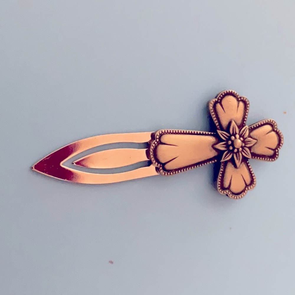 Floral cross bookmark in like new condition
